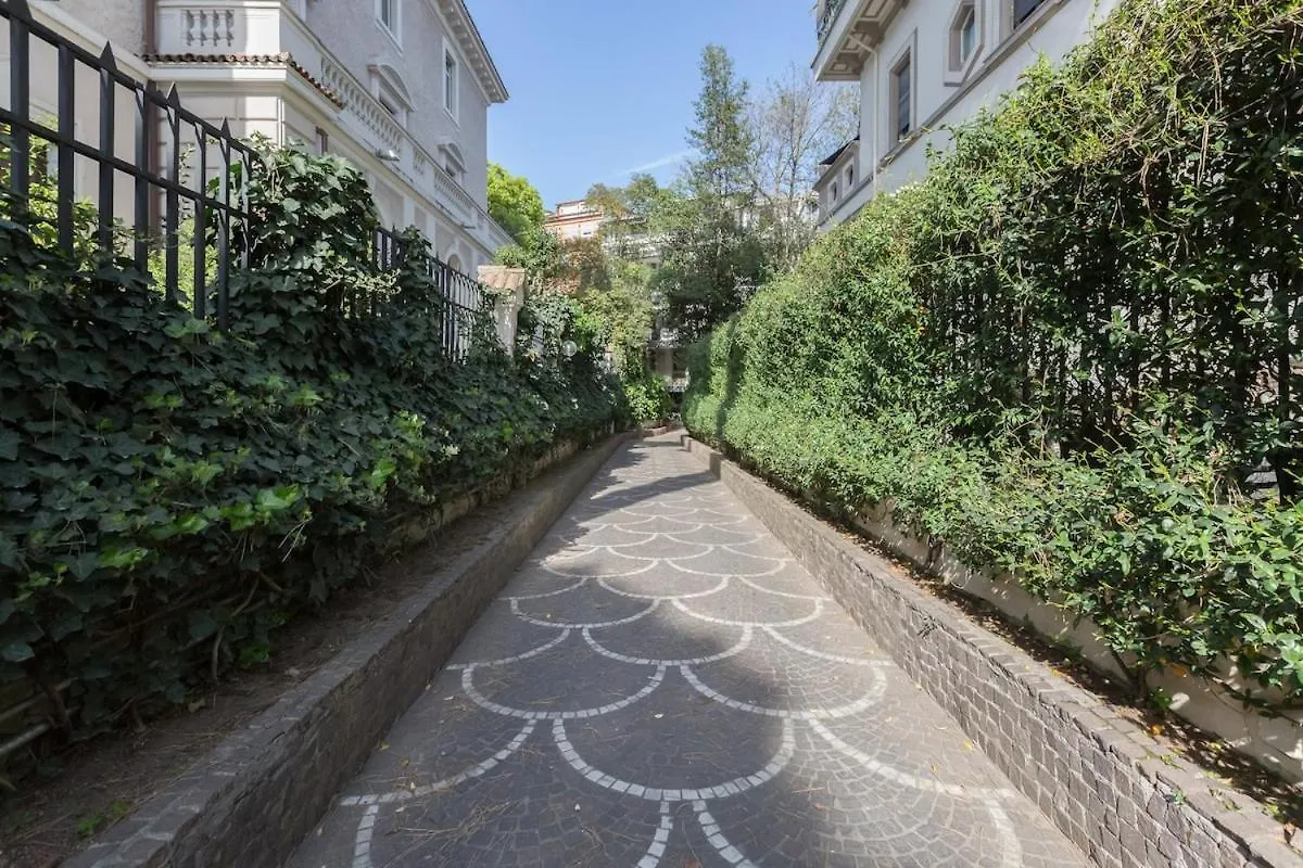 Roma City Suite With Parking - Villa Borghese Italia
